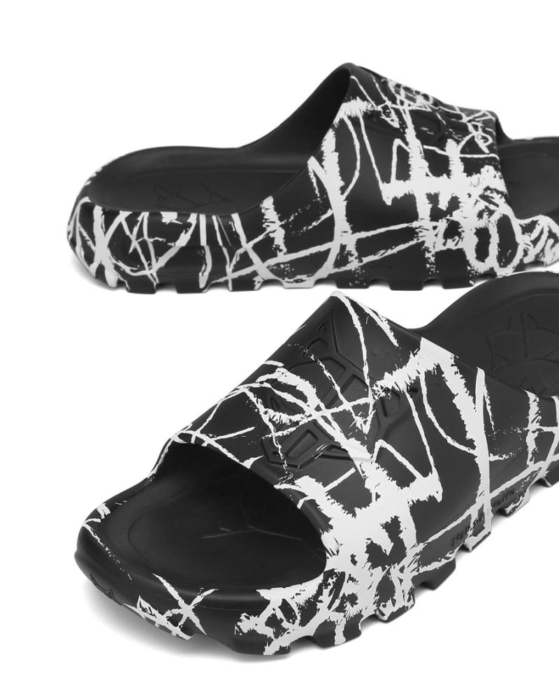 Black / White Naked Wolfe Tommy Graffiti Men's Slides | IRELAND 9487125BF